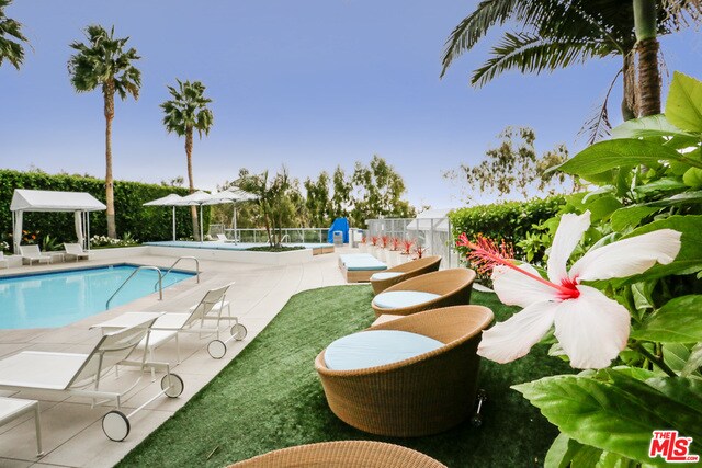 Building Photo - 13700 Marina Pointe Dr