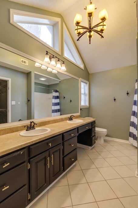 Building Photo - 397 Greenwich Dr