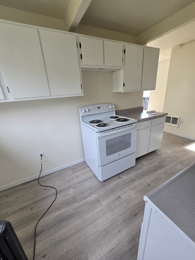 Building Photo - SS2231-3