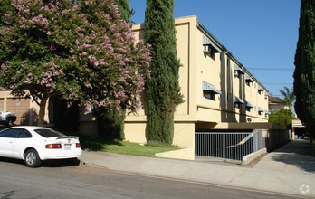 Building Photo - 332 Cornell Dr