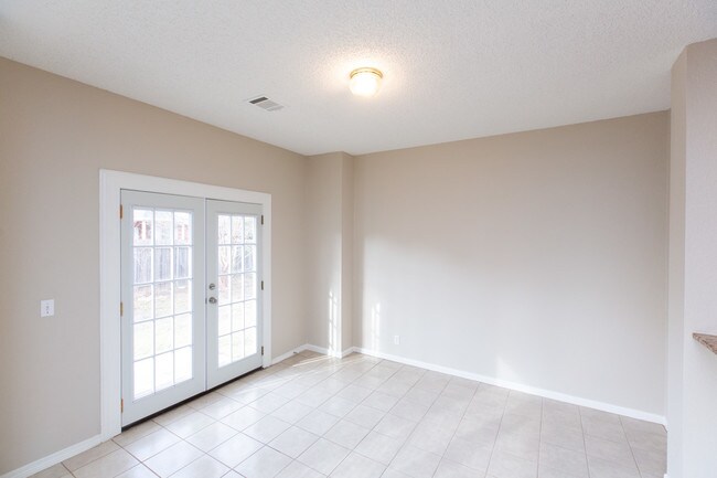 Building Photo - 1628 War Horse Ln