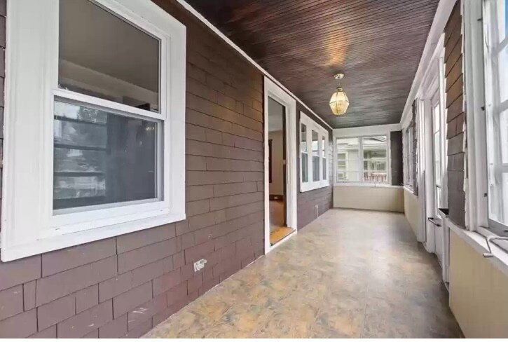 Building Photo - 15 Ring Ave