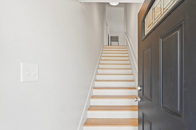 Building Photo - A modern revival of classic architecture, this Nichols Hills residence has been meticulously rebu...