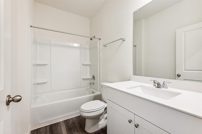 Building Photo - 635 Gemsbok Rd