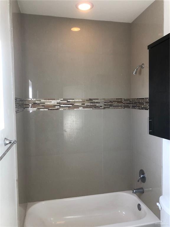 Building Photo - 1304 E Daffodil Ave