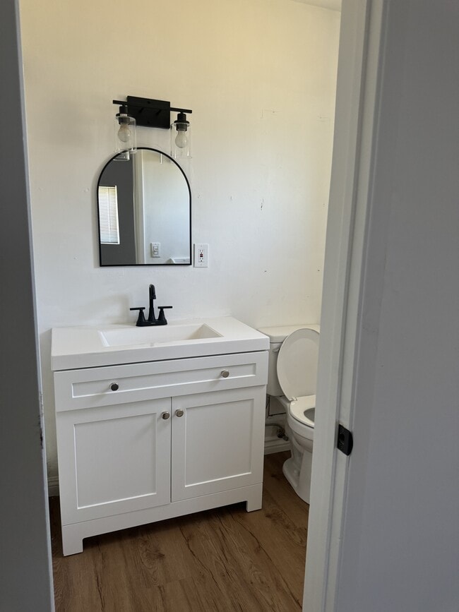 Building Photo - 2209 Carol Pl