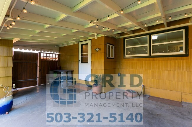 Building Photo - Charming 3 Bedroom North Portland Home Ava...