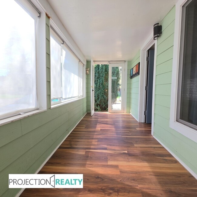 Building Photo - 4838 NE 99th Ave