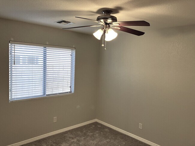 Building Photo - 40652 N Scott Way