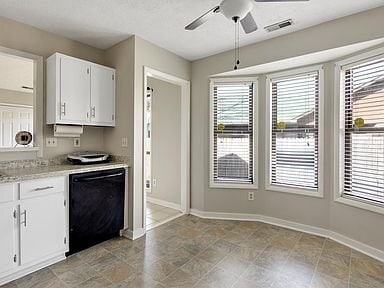 Building Photo - 6954 Candlewood Dr