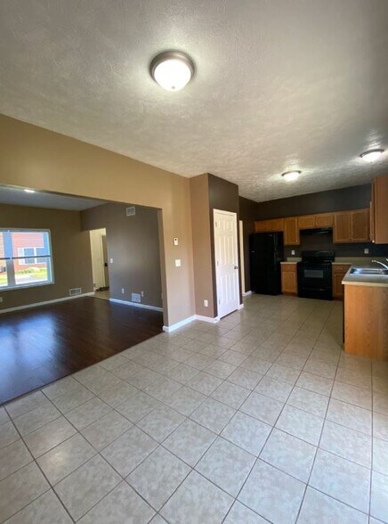 Building Photo - 204 Betsinger Rd