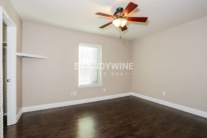 Building Photo - 4804 St Thomas Pl