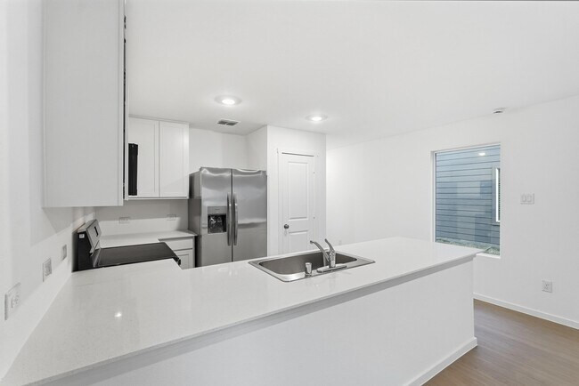 Building Photo - 731 Wagtail Dr