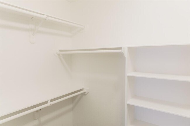 Building Photo - 6510 Larissa Cir