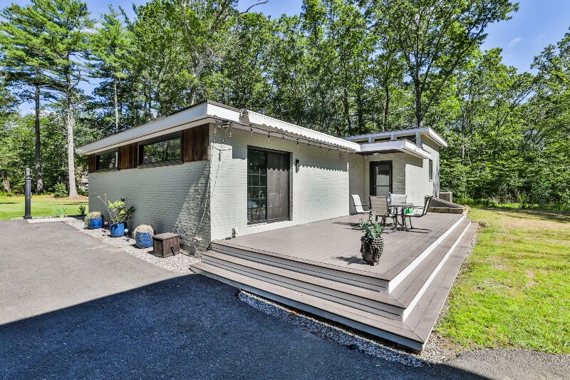 Building Photo - 82 Pelham Rd