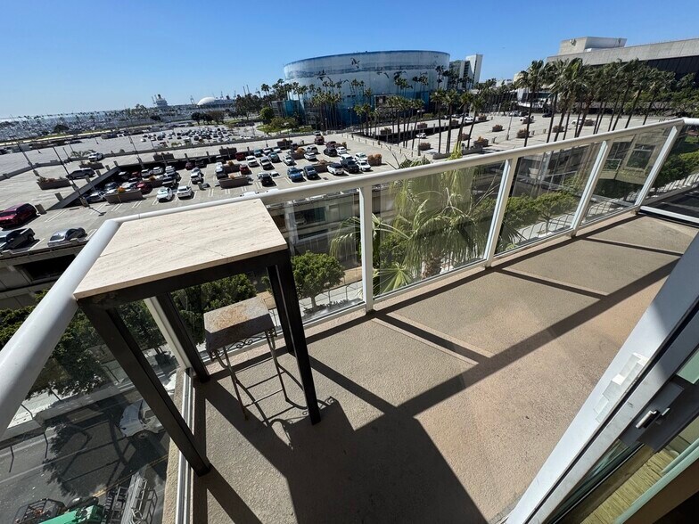 Building Photo - 488 E Ocean Blvd