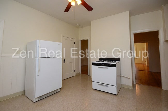 Building Photo - 232 Willow St