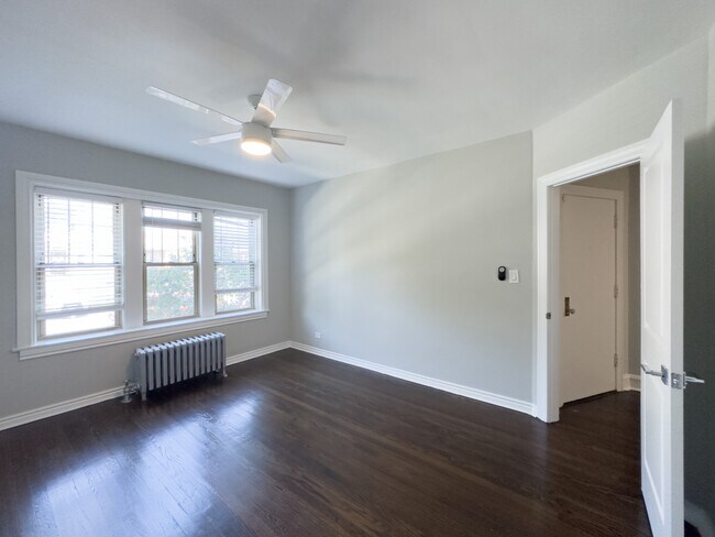 Building Photo - 5259 W Nelson St