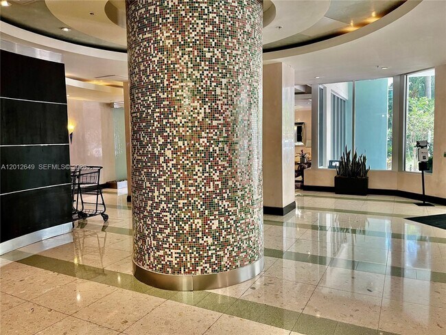 Building Photo - 3901 S Ocean Dr