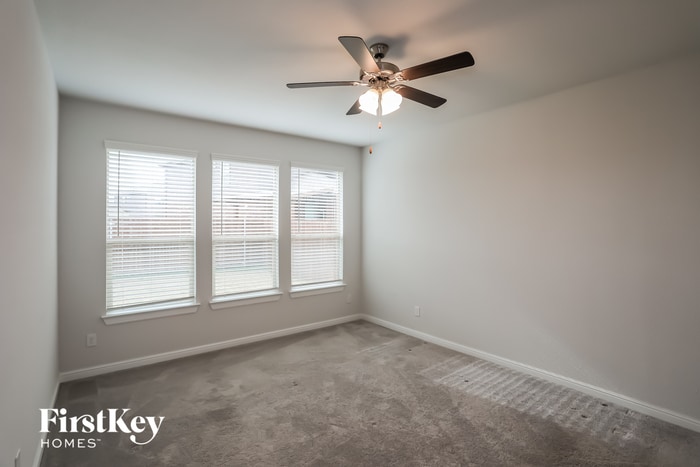 Building Photo - 15953 Hayes Ridge Dr