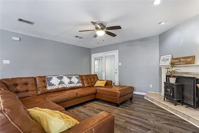 Building Photo - 54 S Marigold Dr