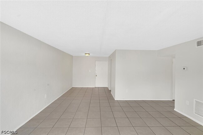 Building Photo - 1830 Maravilla Ave