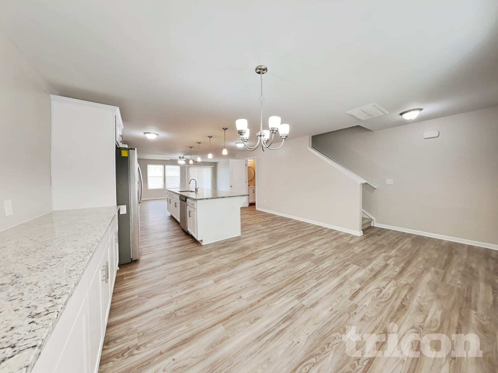 Building Photo - 1705 Sawtooth Ct