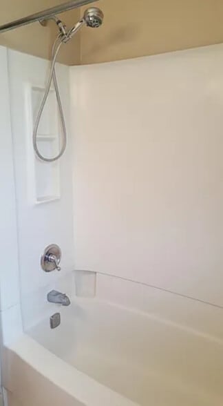 Full Bathroom 2 - 577 Burroughs Street