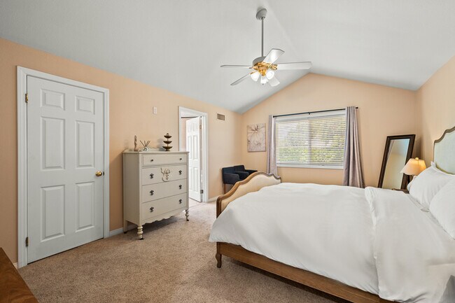 Building Photo - Chic Family house in West Covina