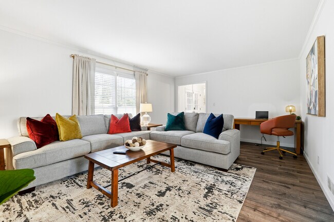 Building Photo - 520 Willeo Rd