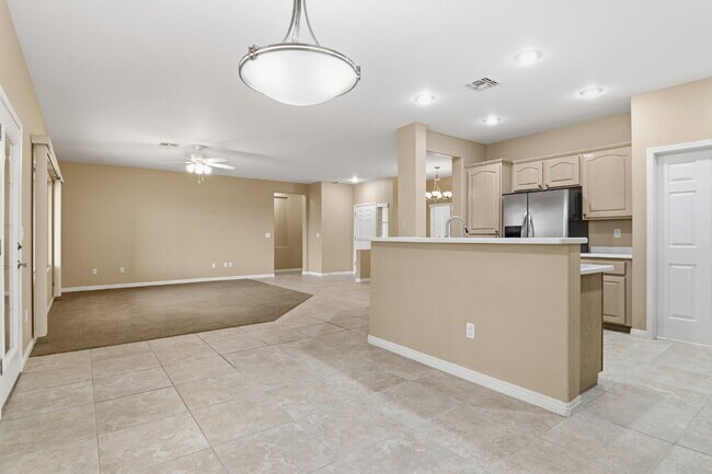 Building Photo - Comfortable single-story living! This inviting 3-bed, 2-bath home offering 1,756 sq ft with fully...