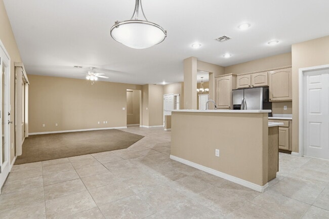 Building Photo - Discover comfortable single-story living in this inviting 3-bedroom, 2-bathroom home offering 1,7...