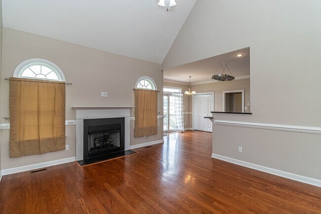 Building Photo - 109 Willow Pond Dr