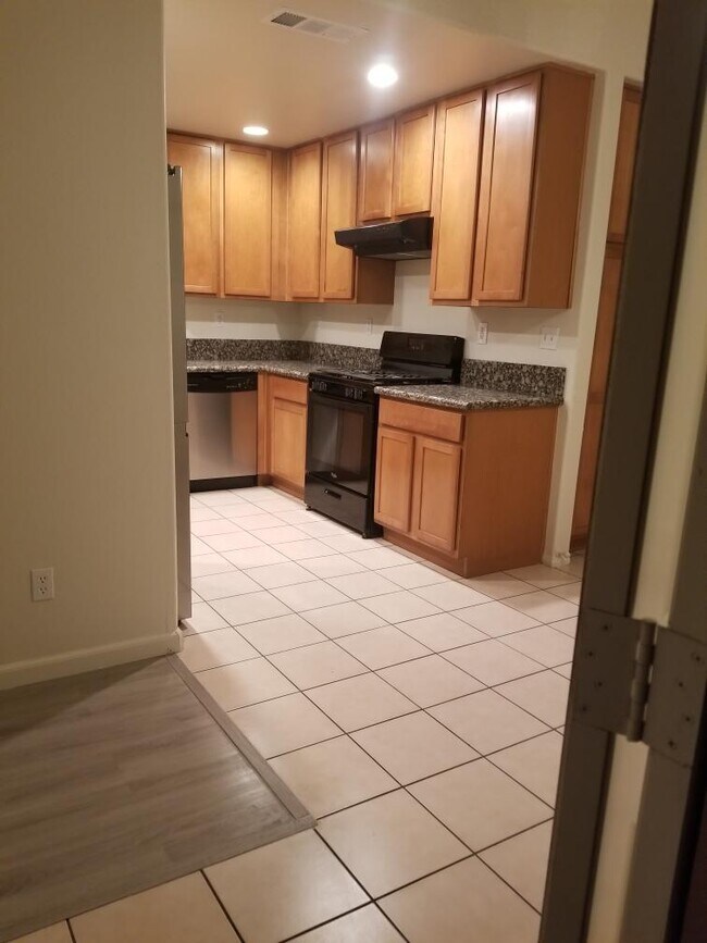 Building Photo - 66389 Desert View Ave