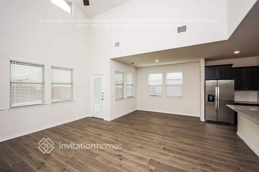 Building Photo - 7408 Mayplace Dr