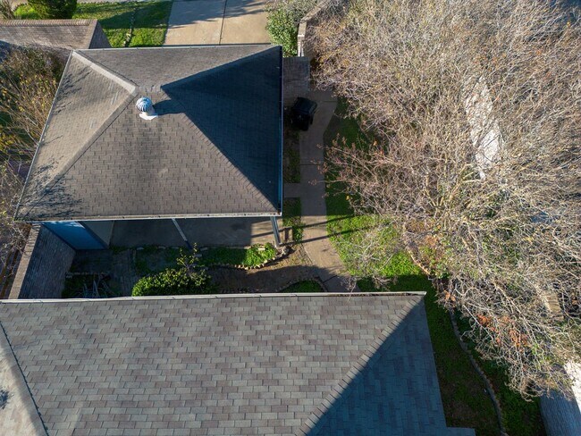 Building Photo - 16127 Olive Glen Dr