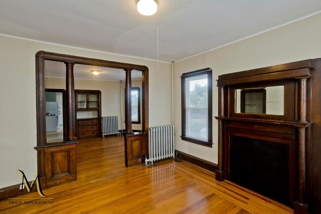 Building Photo - 43 Elmdale St