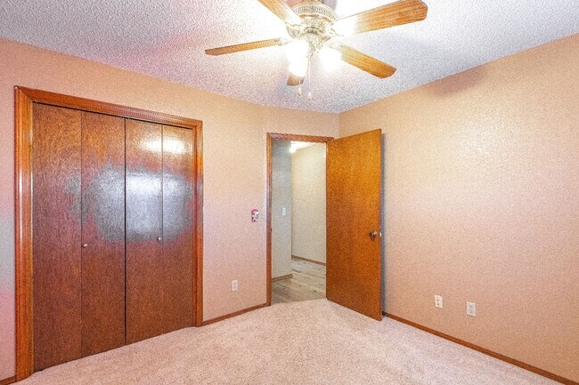 Building Photo - 8425 Timberwood Ln