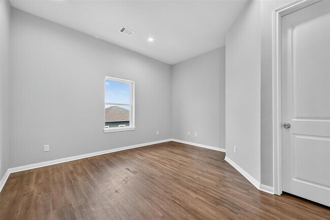 Building Photo - 4922 Paradigm Ln
