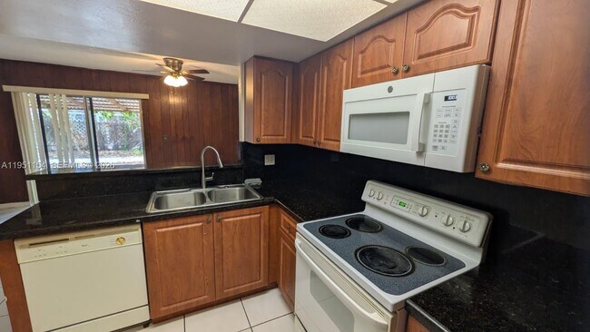 Building Photo - 7387 NW 76th St