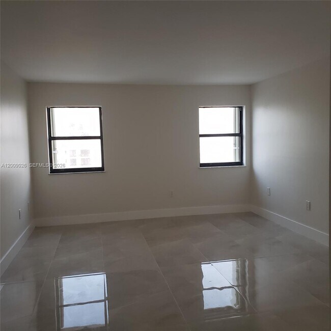 Building Photo - 1201 S Ocean Dr