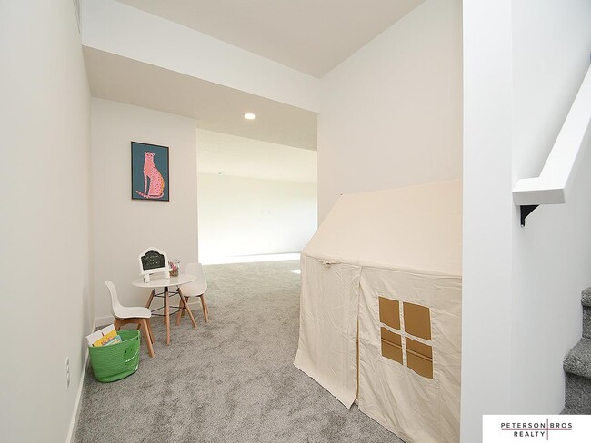 Building Photo - 14802 Bruning St