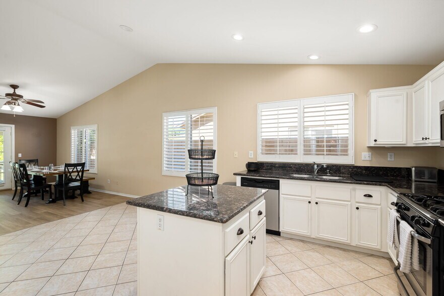 Building Photo - 79309 Paseo del Rey