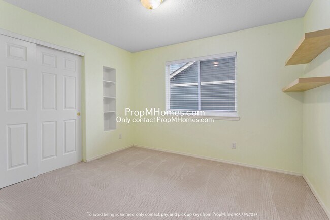 Building Photo - Spacious Five Bedroom Home in Progress Ridge!