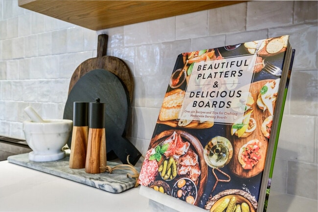 Building Photo - 6508 Stone Lake Dr