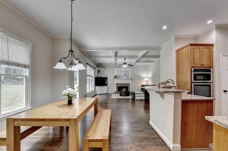 Building Photo - 205 Crown Vetch Ln