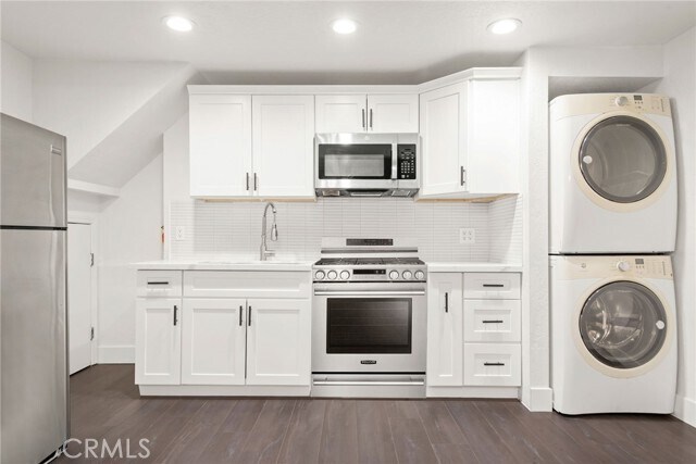 Building Photo - 55305 S Circle Dr