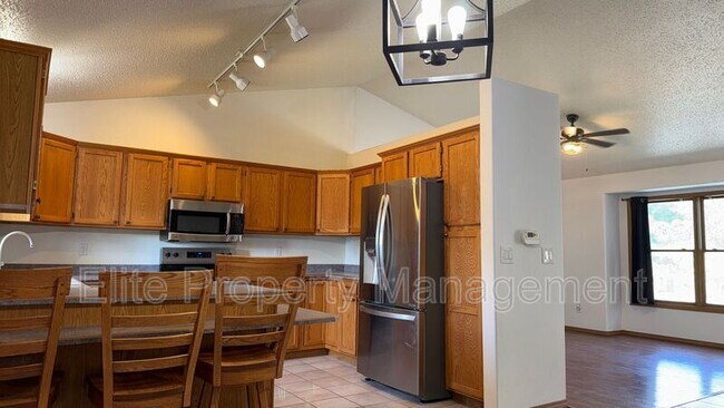 Building Photo - 107 S Brewer Dr