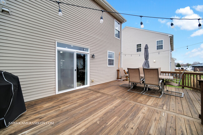 Building Photo - 2305 Brookstone Dr