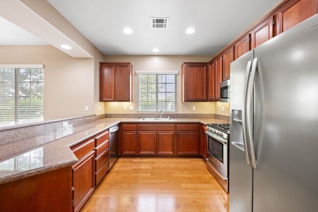 Building Photo - 1527 Cir Ranch Way